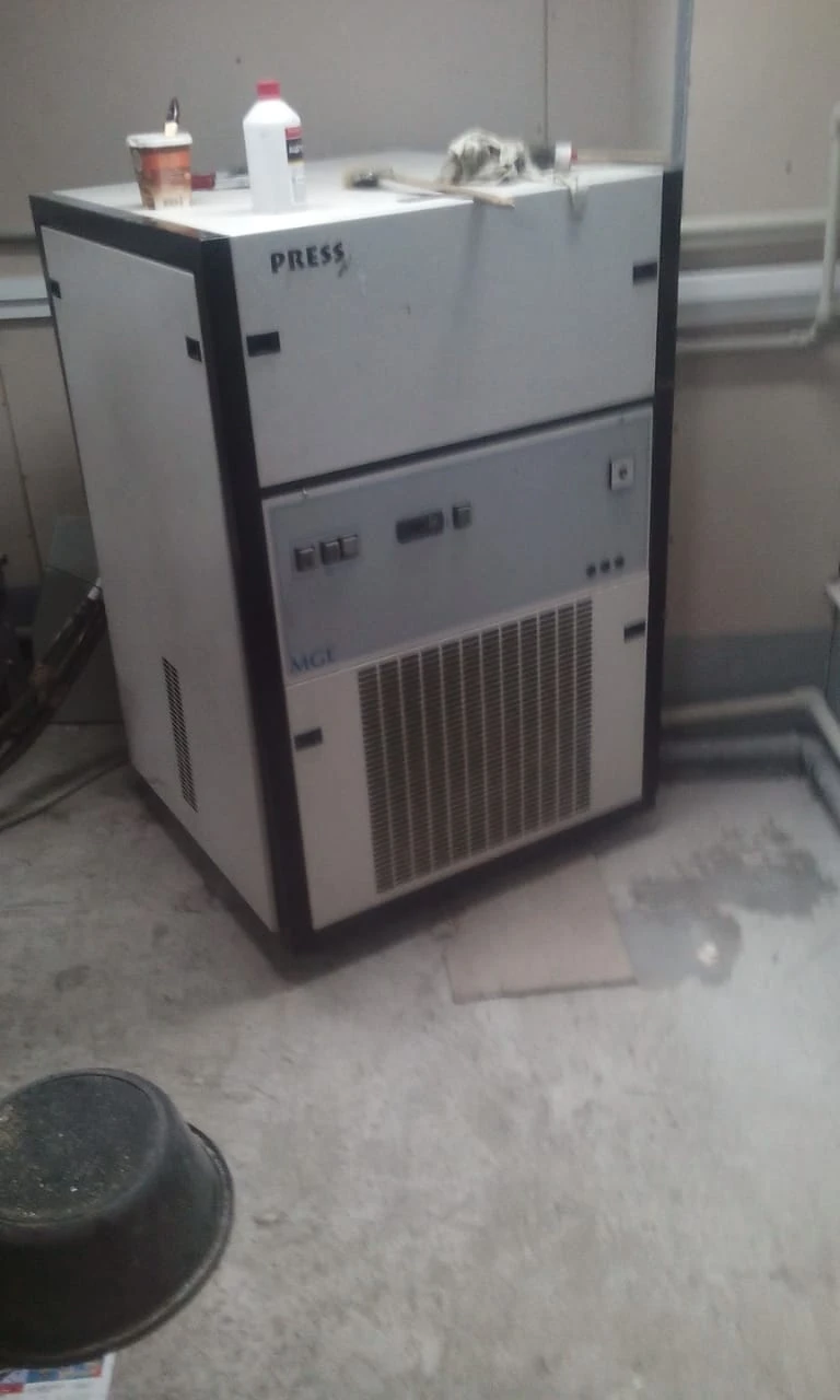 Adast Dominant 700 4